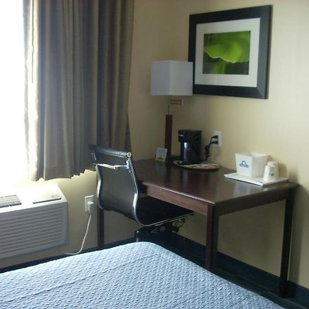 Days Inn & Suites By Wyndham Ozone Park/Jfk Airport New York Ngoại thất bức ảnh